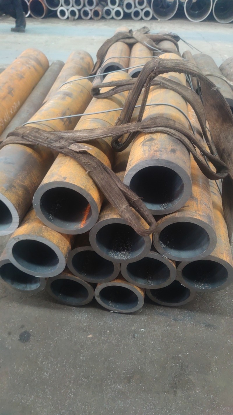 丰宁丰宁丰宁15CrMoG无缝钢管切割